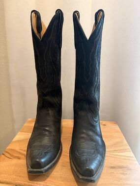 Old Gringo black leather Western Cowboy Boots